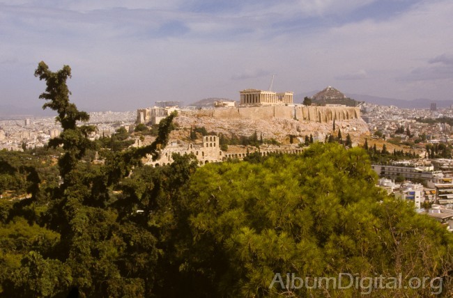 Vista de la Acropolis Atenas