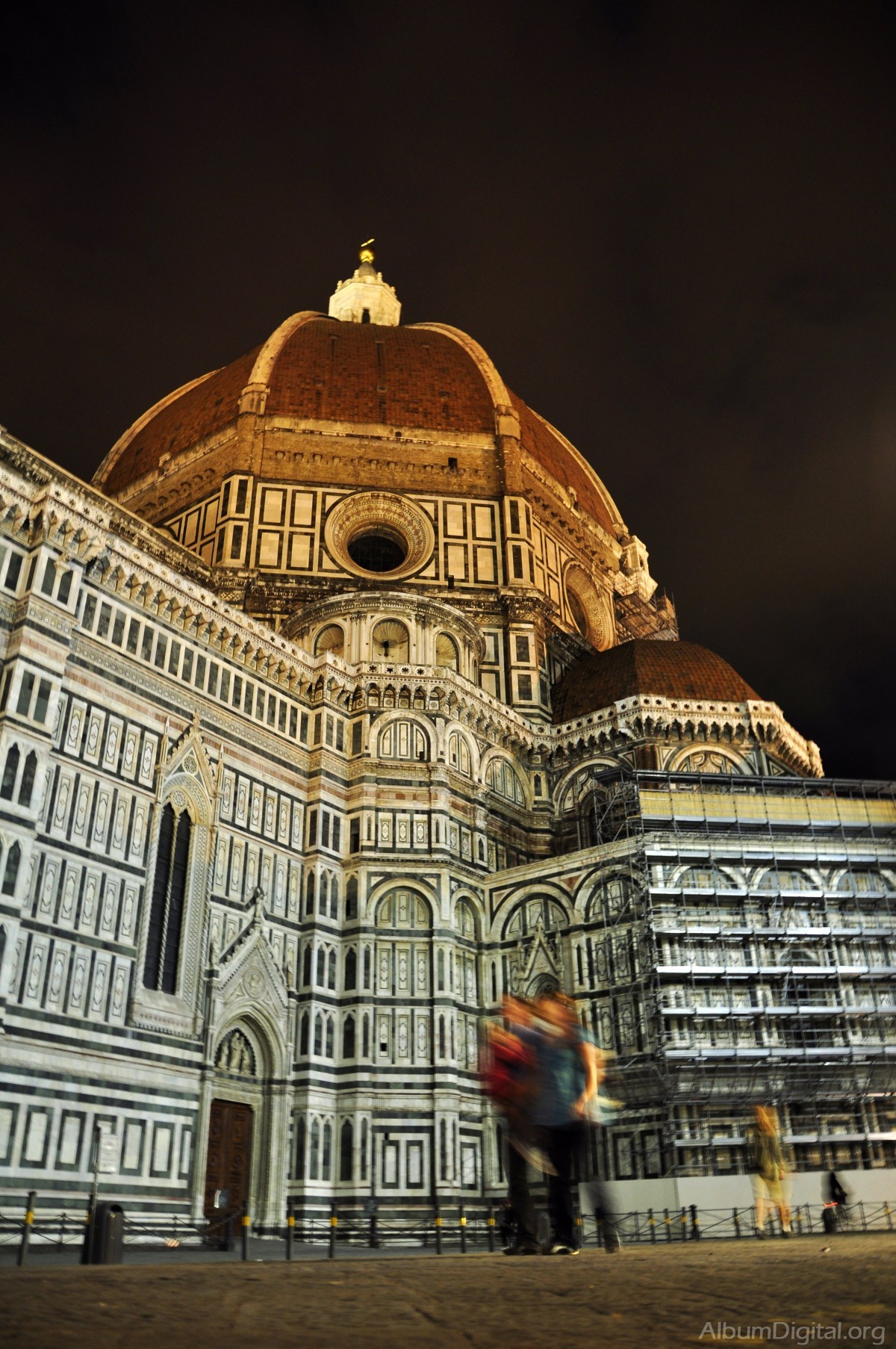 Vista noctuna del Duomo